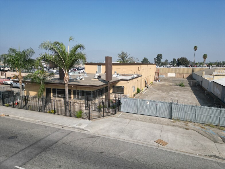 651 N Waterman Ave, San Bernardino, CA en venta - Foto del edificio - Imagen 3 de 24