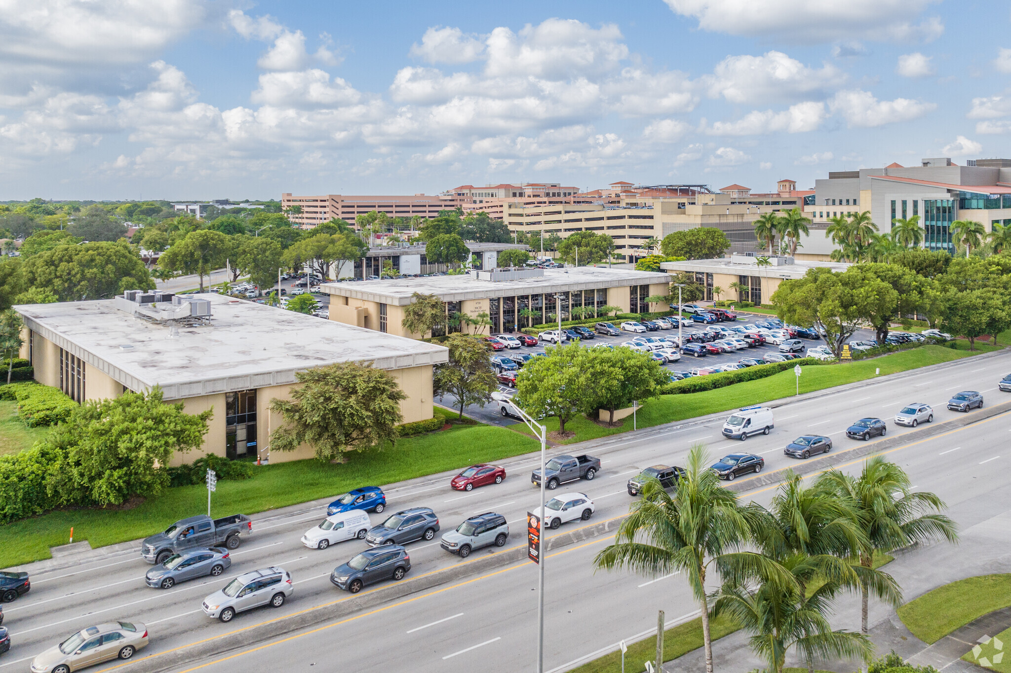 8700 N Kendall Dr, Miami, FL en alquiler Foto del edificio- Imagen 1 de 11