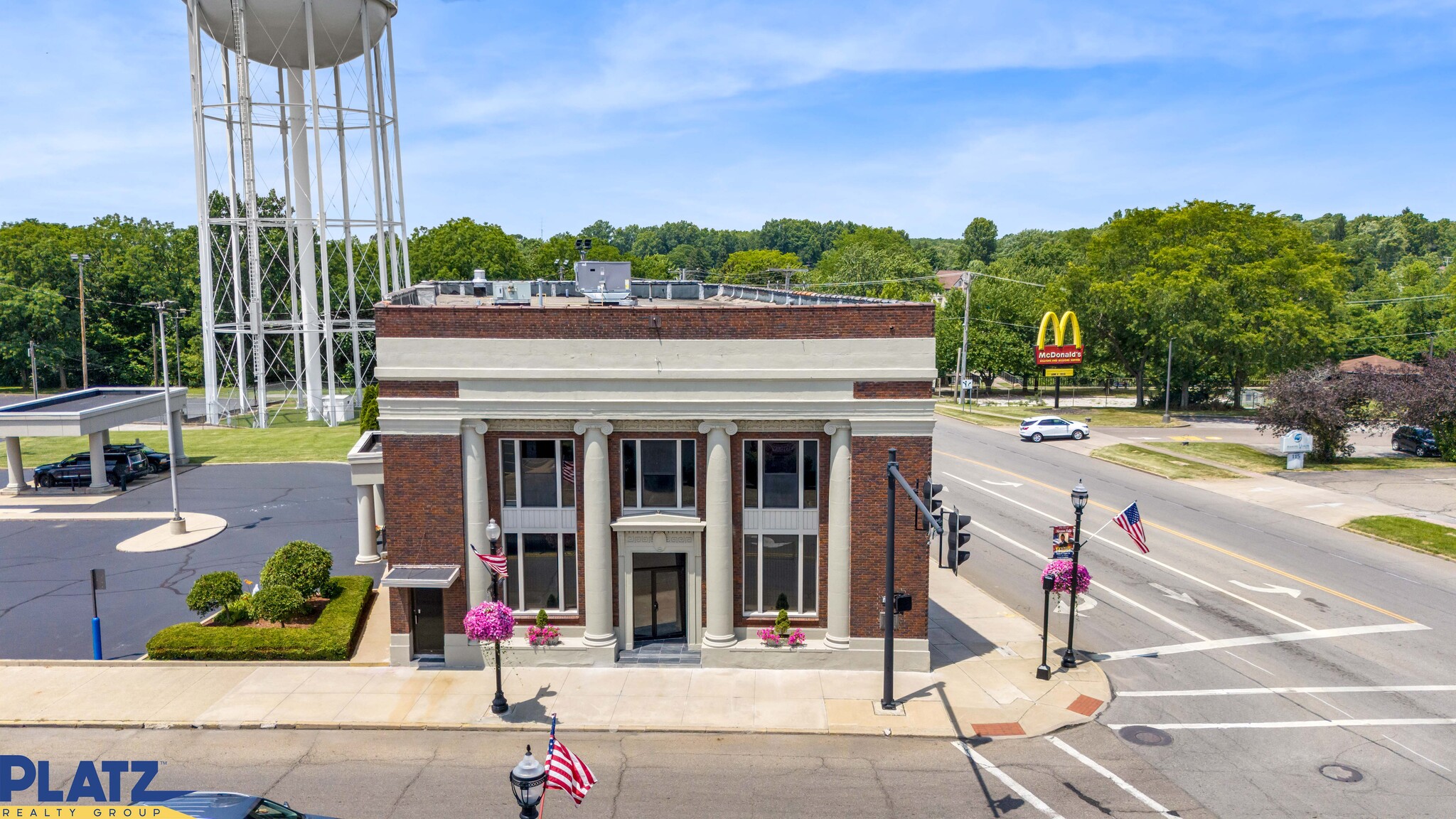 20 S Canal St, Newton Falls, OH en alquiler Foto del edificio- Imagen 1 de 17