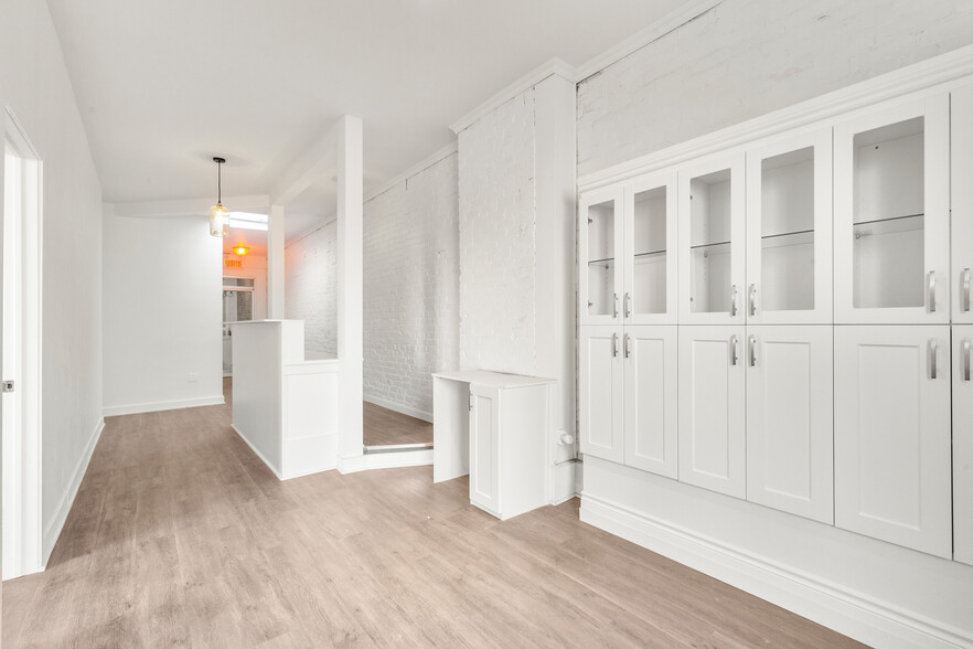 4911A Rue Sherbrooke O, Westmount, QC en alquiler - Foto del interior - Imagen 2 de 32