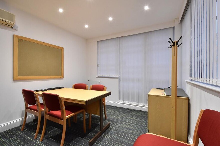 Unit 9 Metro Business Park, Kangley Bridge Road, London en venta - Foto del edificio - Imagen 2 de 10