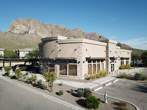 9660 N Oracle Rd, Oro Valley, AZ en alquiler Foto del edificio- Imagen 1 de 11