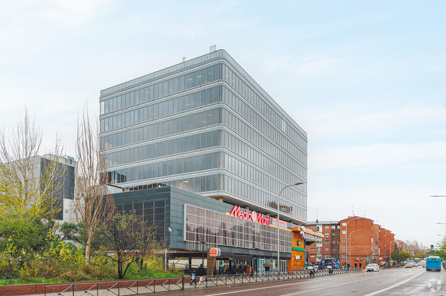 Avenida De La Albufera, 153, Madrid, Madrid en alquiler - Foto del edificio - Imagen 3 de 4