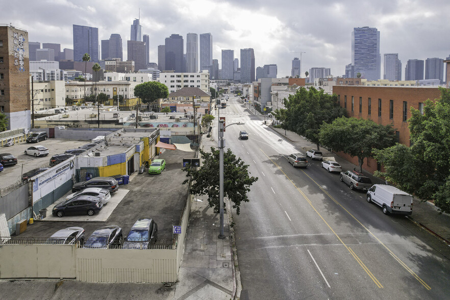 1629 W 8th St, Los Angeles, CA en venta - Foto del edificio - Imagen 1 de 23