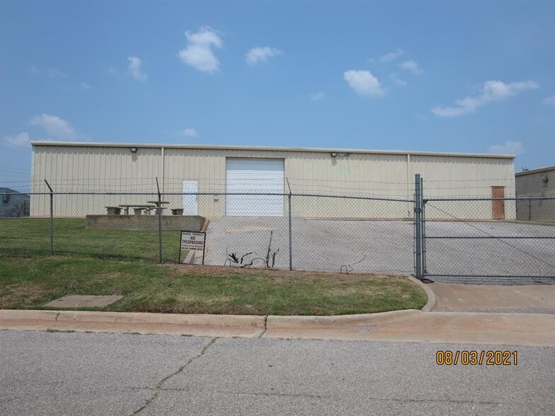 913 NW 64th St, Oklahoma City, OK en alquiler - Foto del edificio - Imagen 1 de 13