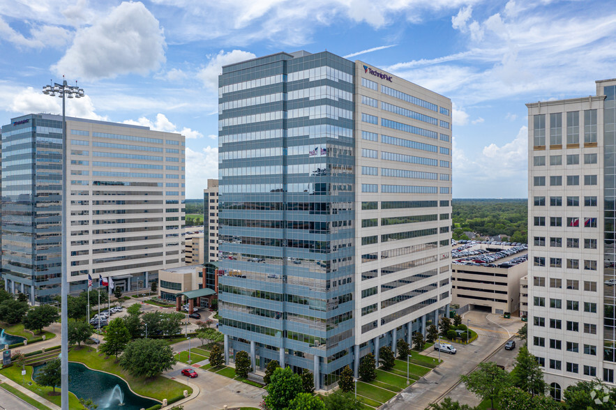 11720 Katy Fwy, Houston, TX en alquiler - Foto del edificio - Imagen 1 de 25