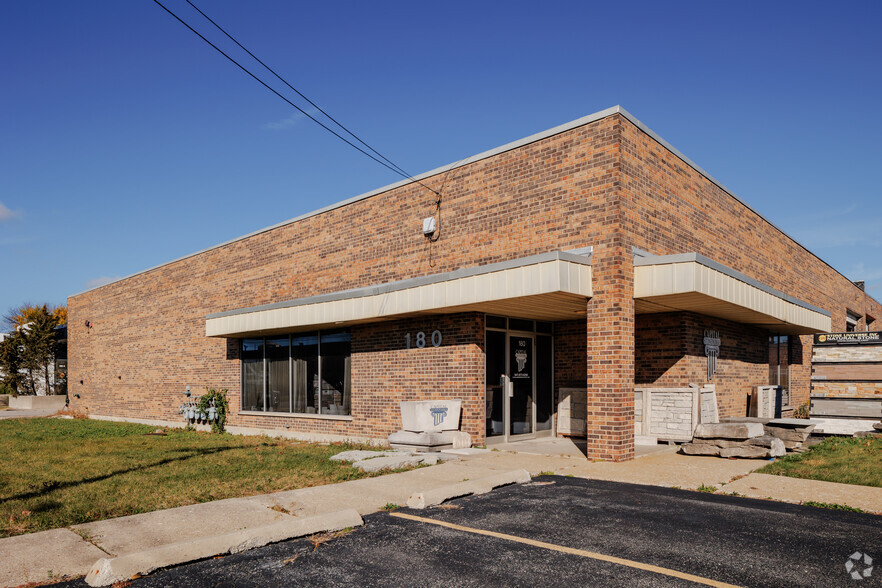 180 Shepard Ave, Wheeling, IL en venta - Foto del edificio - Imagen 1 de 21