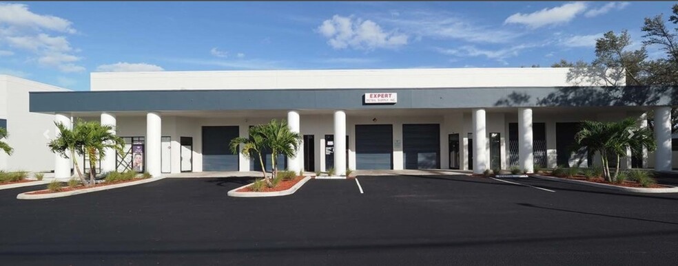 4700 N Dixie Hwy, Oakland Park, FL en alquiler - Foto del edificio - Imagen 1 de 14