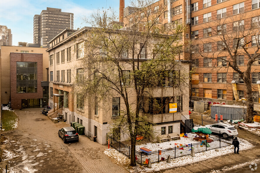 3626 Rue Saint-Urbain, Montréal, QC en venta - Foto principal - Imagen 1 de 31