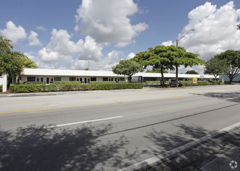 253 SW 27th Ave, Fort Lauderdale, FL en alquiler - Foto del edificio - Imagen 3 de 5