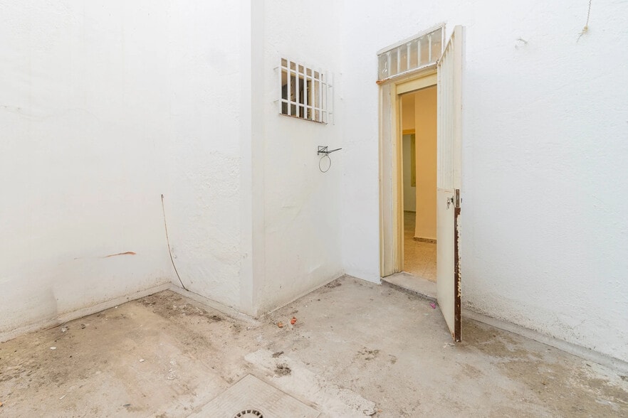 Edificio residencial en Madrid, Madrid en venta - Foto del edificio - Imagen 3 de 3
