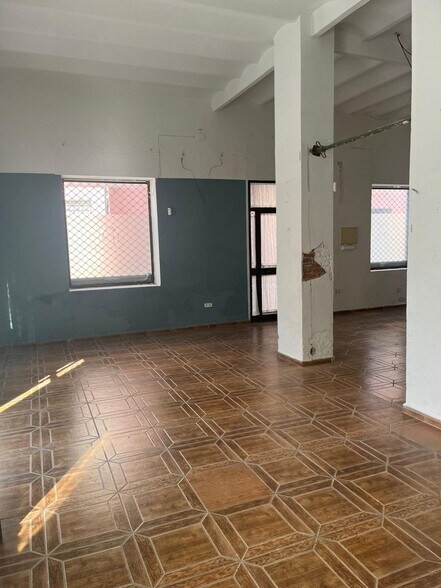 Local en Córdoba, Córdoba en alquiler - Foto del interior - Imagen 3 de 18