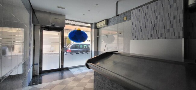 Más detalles de Calle de Joaquín María Jalón, 15, Valladolid - Local en alquiler