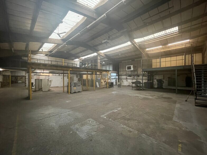 4 Station Road West, Aldershot en venta - Foto del edificio - Imagen 2 de 3