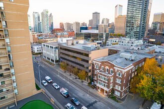 628 12th Ave SW, Calgary, AB - VISTA AÉREA  vista de mapa - Image1