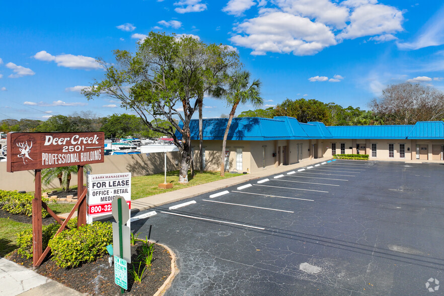 2501 W Hillsboro Blvd, Deerfield Beach, FL en alquiler - Foto del edificio - Imagen 3 de 11