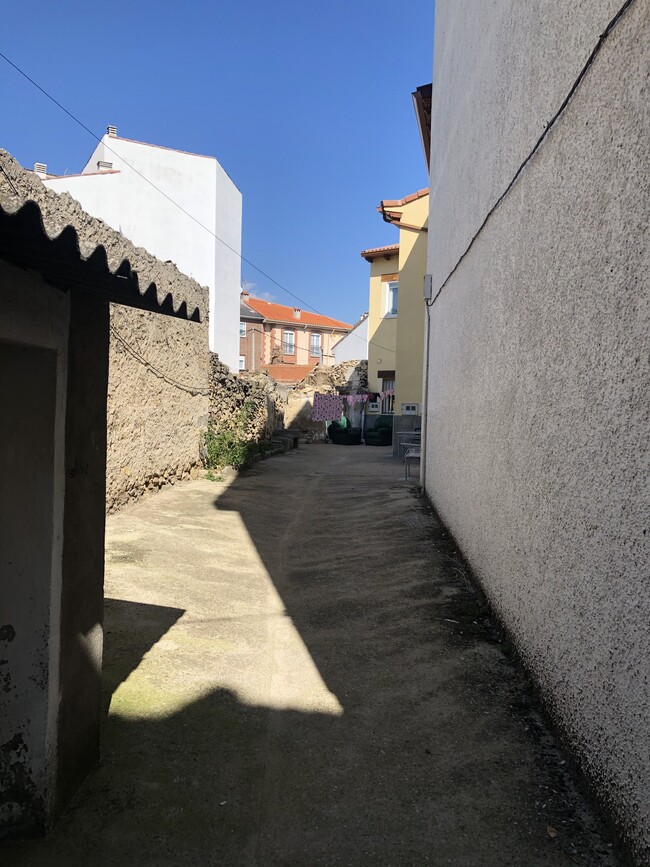 Más detalles de Calle Mayor, 11, Guadalix de la Sierra - Terreno en venta