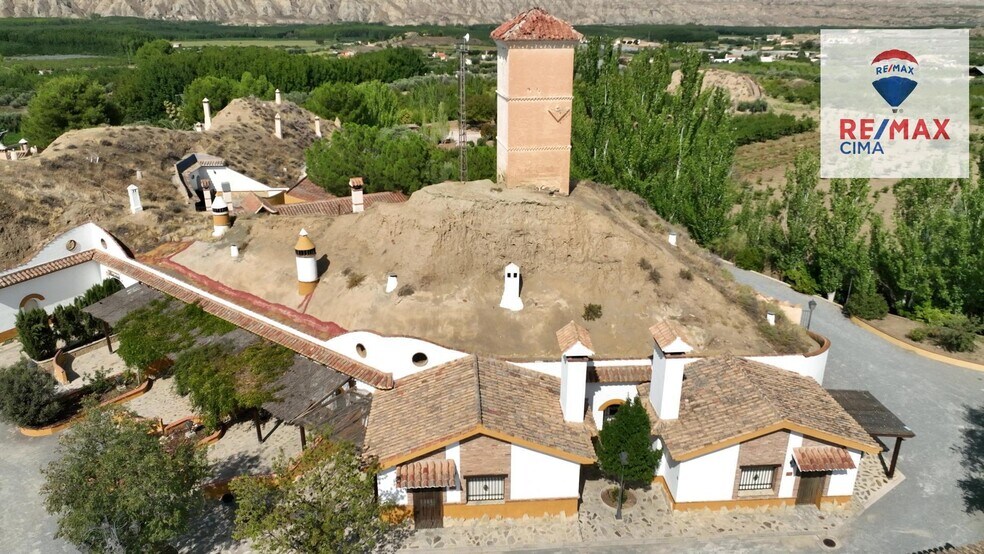 Local en Benalúa en venta - Foto del edificio - Imagen 3 de 50