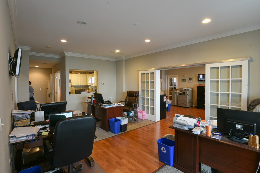 23 Pierside Dr, Baltimore, MD en venta - Foto del edificio - Imagen 1 de 62