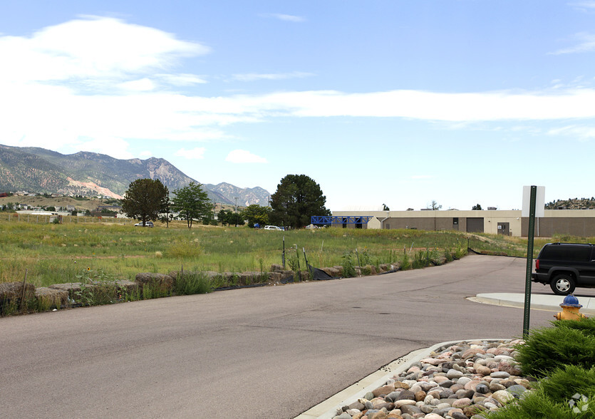 1510 Garden of the Gods Rd, Colorado Springs, CO en alquiler - Foto del edificio - Imagen 1 de 3