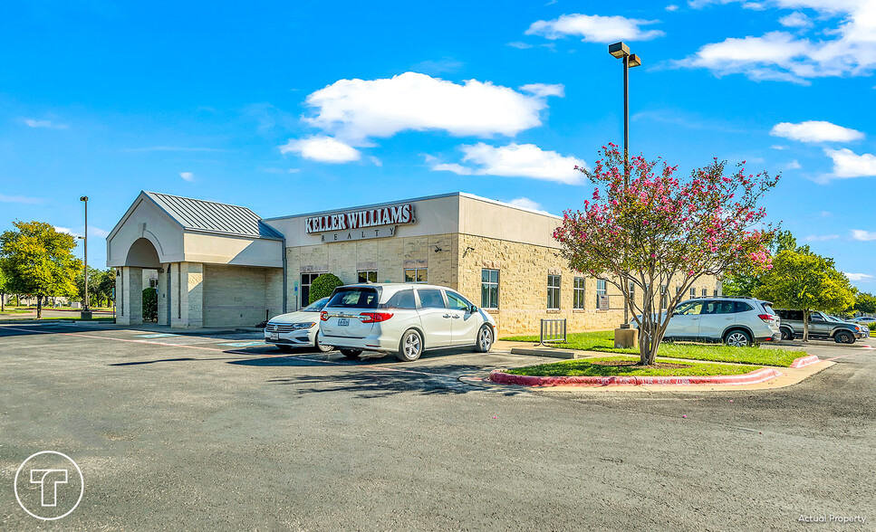 900 Quest Blvd, Cedar Park, TX en alquiler - Foto del edificio - Imagen 2 de 19