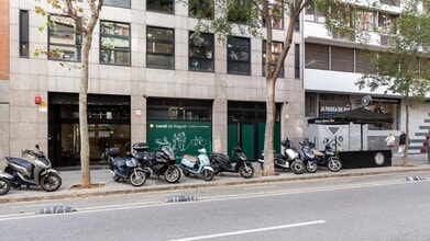 Carrer de Calàbria, 169, Barcelona, Barcelona en alquiler Foto del edificio- Imagen 1 de 18