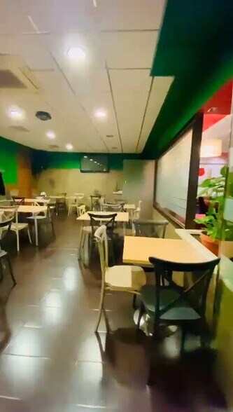 Local en Santa Cruz de la Zarza, Toledo en venta - Vídeo de anuncio comercial - Imagen 2 de 2