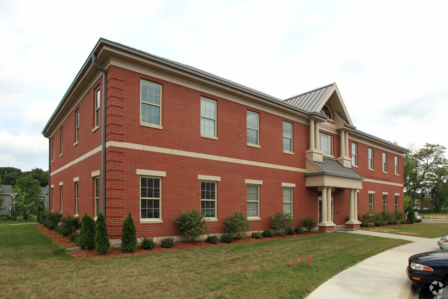 914 Lily Creek Rd, Louisville, KY en venta - Foto del edificio - Imagen 3 de 3