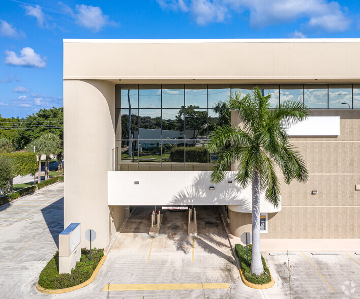 660 US 1 Hwy, North Palm Beach, FL en alquiler - Foto del edificio - Imagen 3 de 10