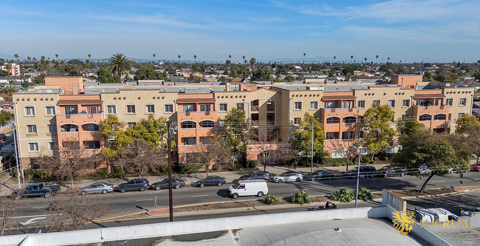 8000 S Broadway, Los Angeles, CA en venta - Foto del edificio - Imagen 2 de 22