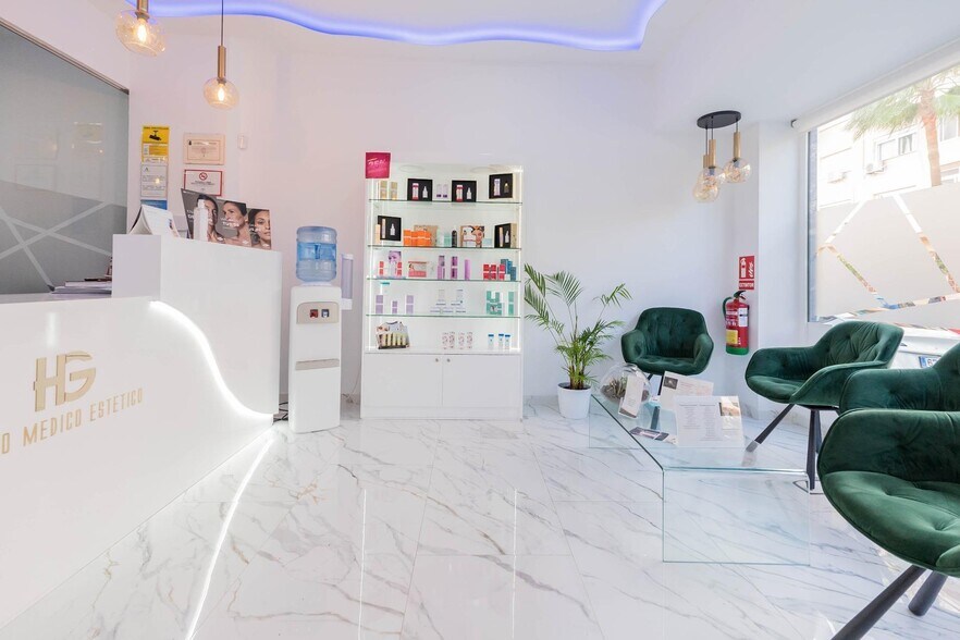 Local en Fuengirola en alquiler - Foto del interior - Imagen 1 de 38