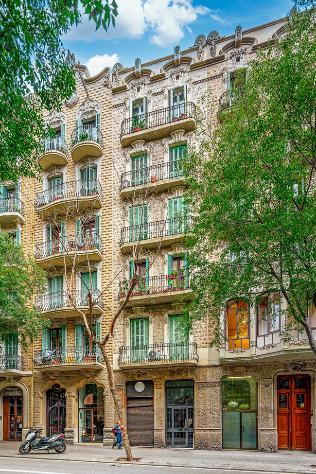 Más detalles de Edificio residencial​ en venta