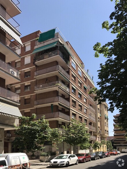 Calle María de Guzmán, 61, Madrid, Madrid en venta - Foto principal - Imagen 1 de 2