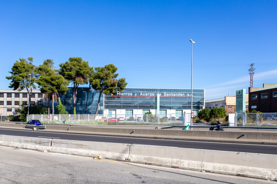 Calle Lago Carucedo s/n, Fuenlabrada, Madrid en alquiler - Foto del edificio - Imagen 2 de 3