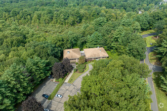 35 Tower Ln, Avon, CT - VISTA AÉREA  vista de mapa