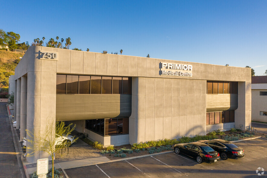 750 N Diamond Bar Blvd, Diamond Bar, CA en alquiler - Foto del edificio - Imagen 3 de 38