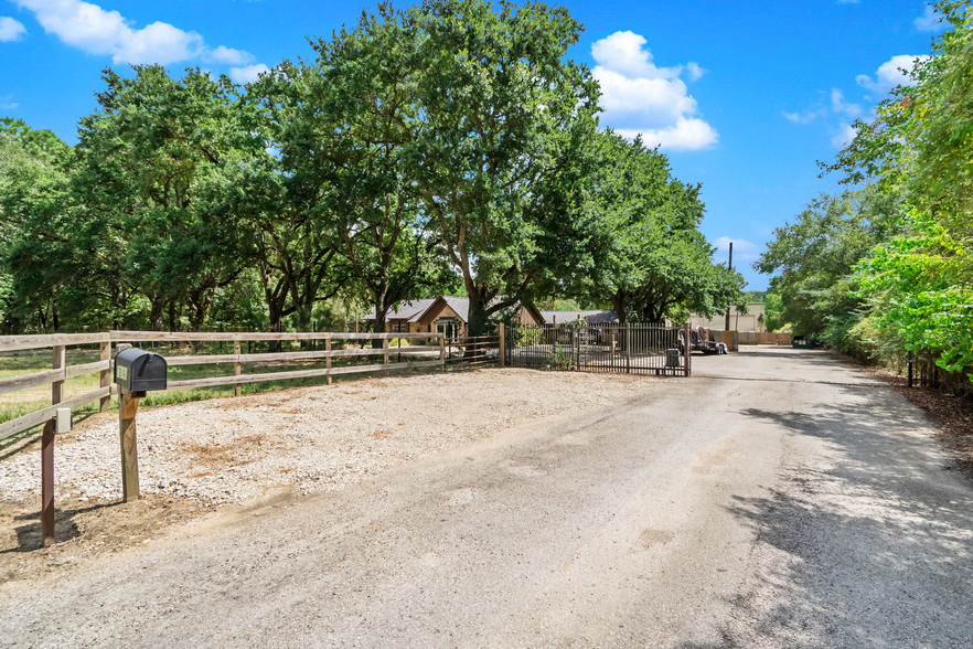 12943 Spring Cypress Rd, Tomball, TX en venta - Foto del edificio - Imagen 3 de 23