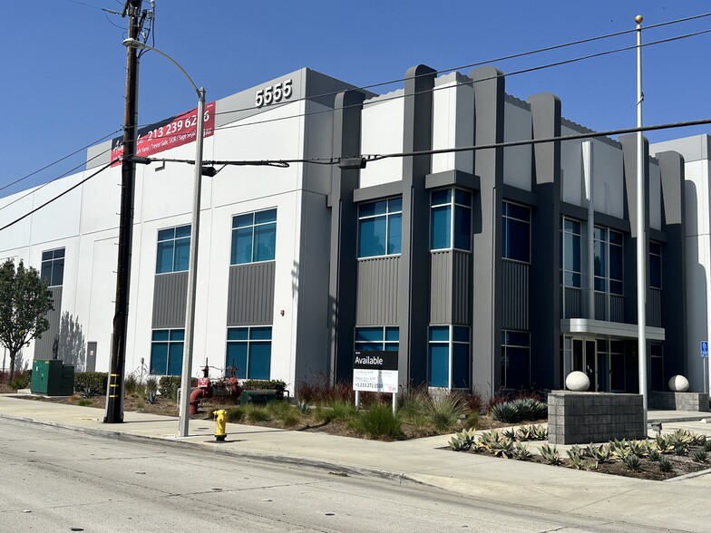 5555 E Slauson Ave, Commerce, CA en alquiler - Foto del edificio - Imagen 1 de 6