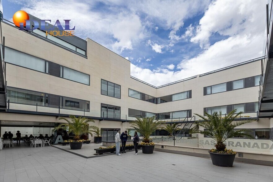 Oficina en Atarfe en venta - Foto del edificio - Imagen 2 de 13