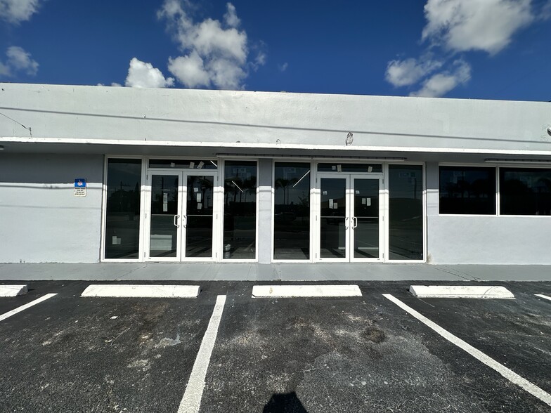 1696 S 22nd Ave, Hollywood, FL en alquiler - Foto del edificio - Imagen 3 de 3