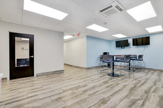 829 W Martin Luther King Blvd, Tampa, FL en alquiler Foto del interior- Imagen 2 de 13