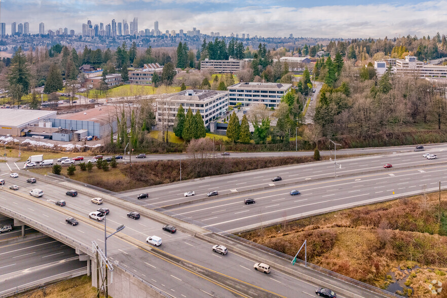 6400 Roberts St, Burnaby, BC en alquiler - Foto del edificio - Imagen 3 de 7