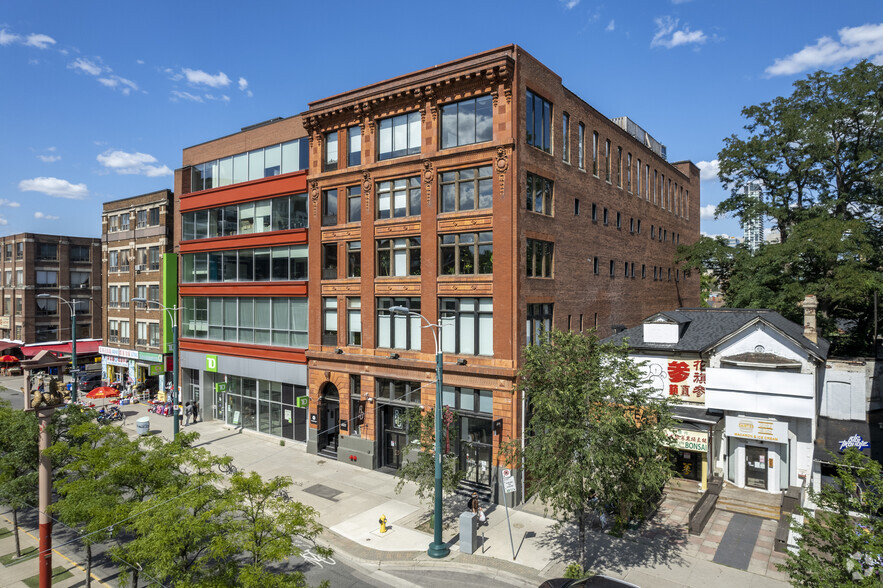 241 Spadina Ave, Toronto, ON en alquiler - Foto del edificio - Imagen 1 de 6