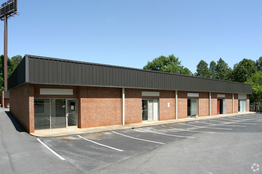 3550 Clarkston Industrial Blvd, Clarkston, GA en alquiler - Foto del edificio - Imagen 2 de 4