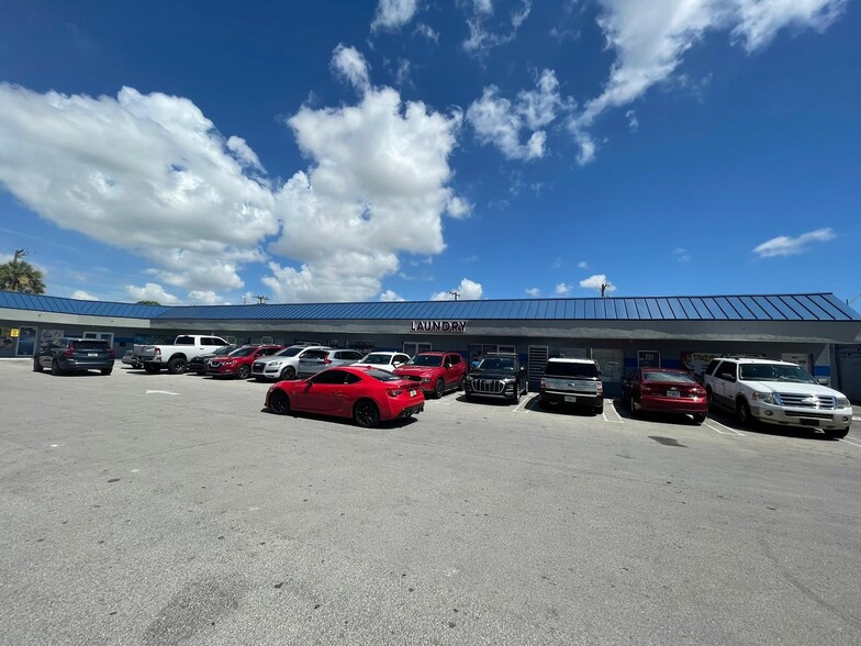 1050-1090 E 8th Ave, Hialeah, FL en alquiler - Foto del edificio - Imagen 1 de 10