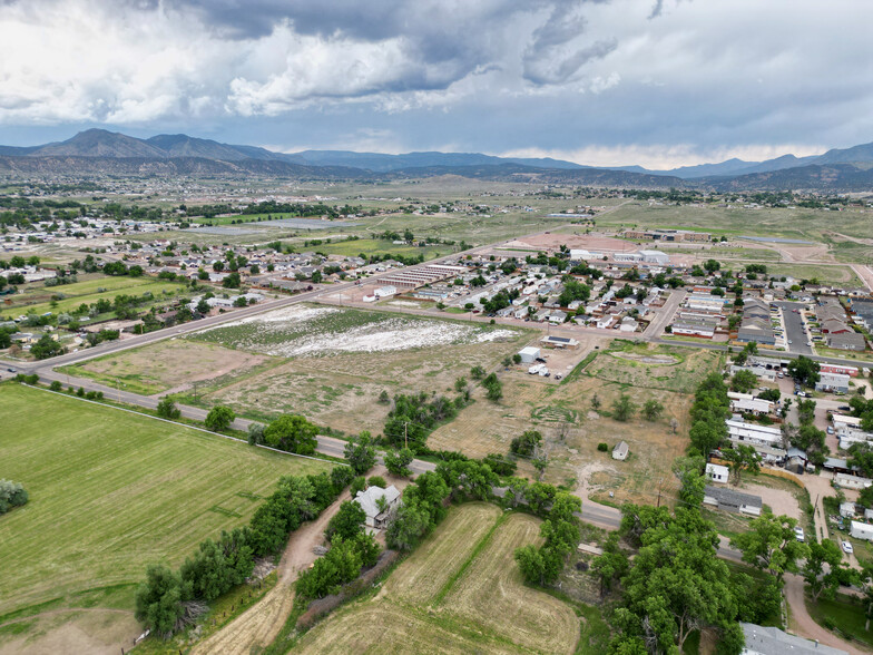 Field & Elizabeth St, Canon City, CO en venta - Vista aérea - Imagen 1 de 11