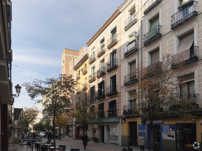 Edificios residenciales en Madrid, MAD en venta - Foto del edificio - Imagen 1 de 2