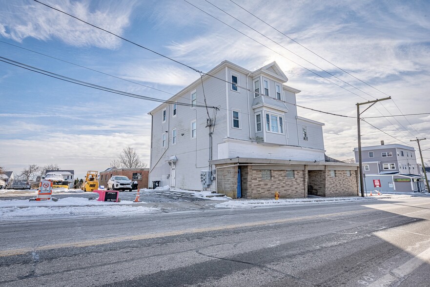 42-46 Main Rd, Tiverton, RI en venta - Foto del edificio - Imagen 3 de 12