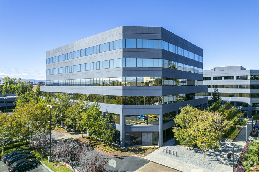 2033 Gateway Pl, San Jose, CA en alquiler - Foto del edificio - Imagen 3 de 23