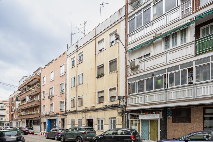Calle Lorenzo González, 14, Madrid, Madrid en alquiler - Foto del edificio - Imagen 2 de 2